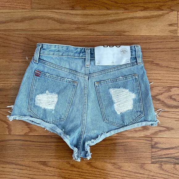BDG Hamilton Jean Shorts Womens 27 Distressed High Rise Cheeky Boho Daisy Dukes - Picture 2 of 7